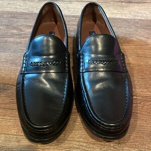 Black leather COLE HAAN penny loafer gently used size 10 medium 🖤
